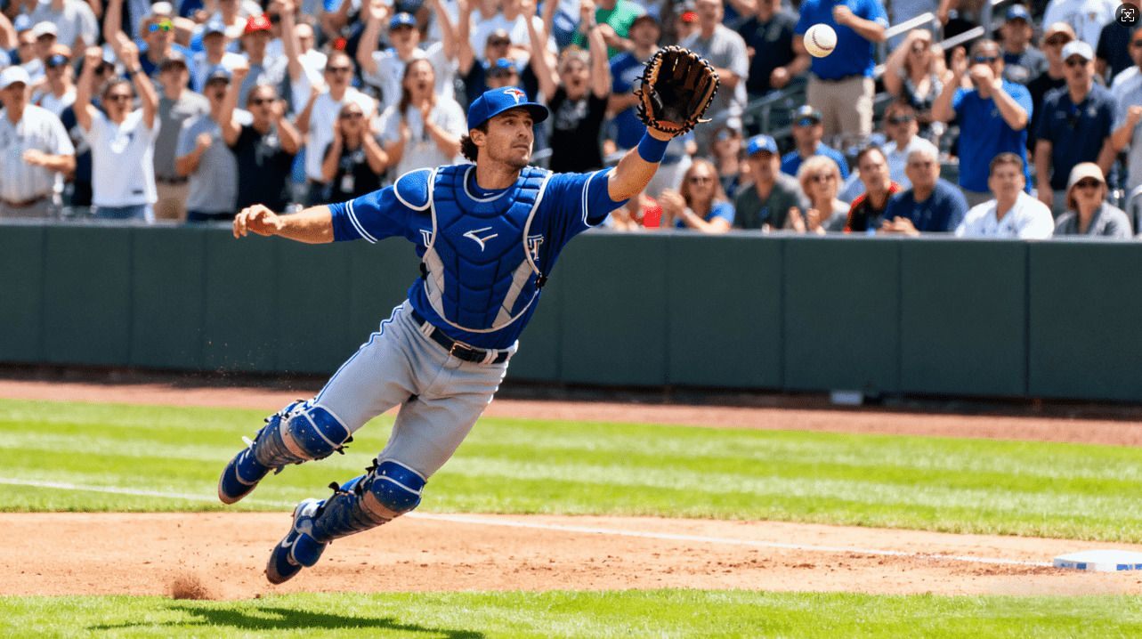 绿联星辰GS2200户外电源